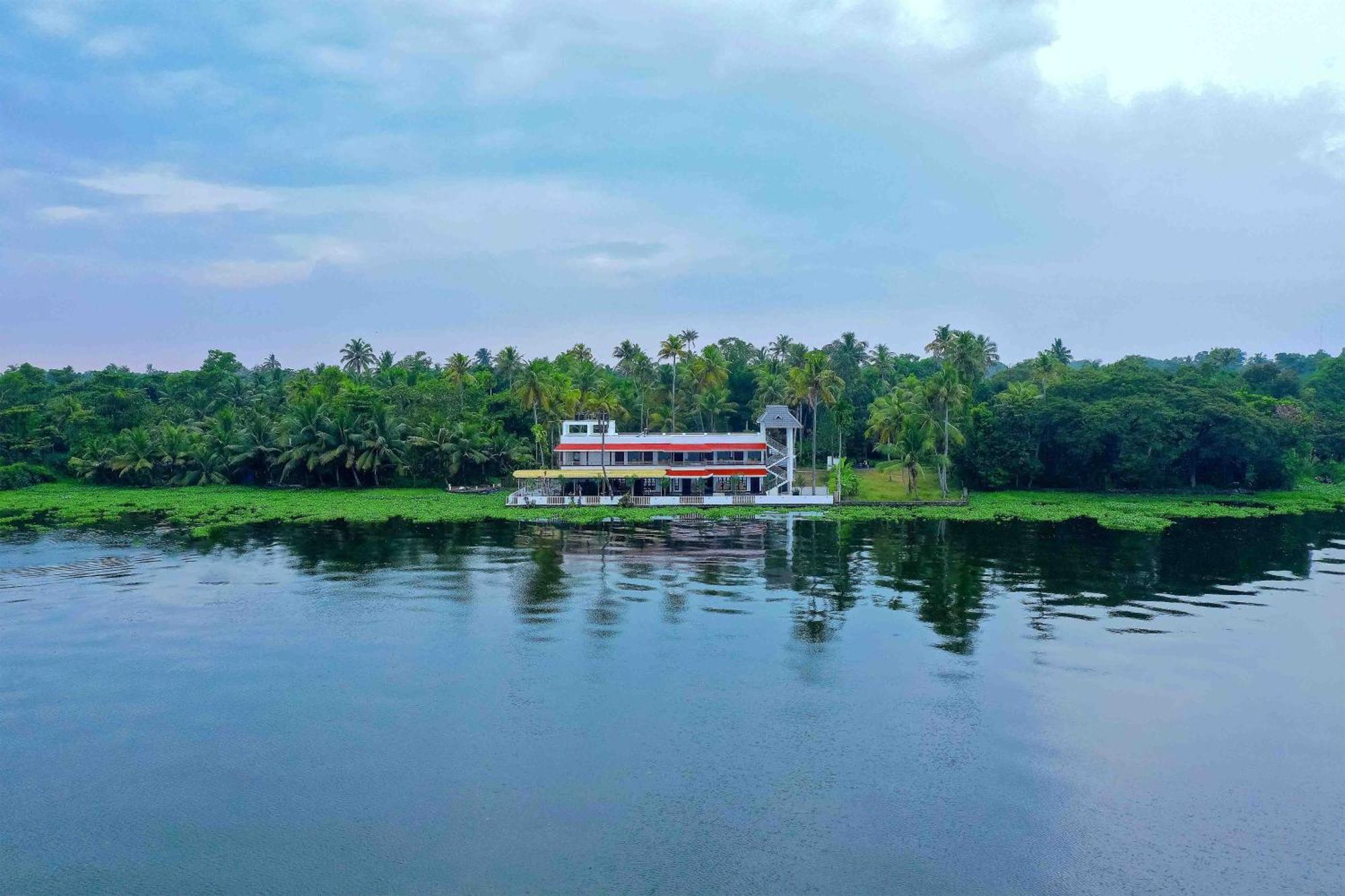 Vembanad Village Backwater Resort Alappuzha Extérieur photo