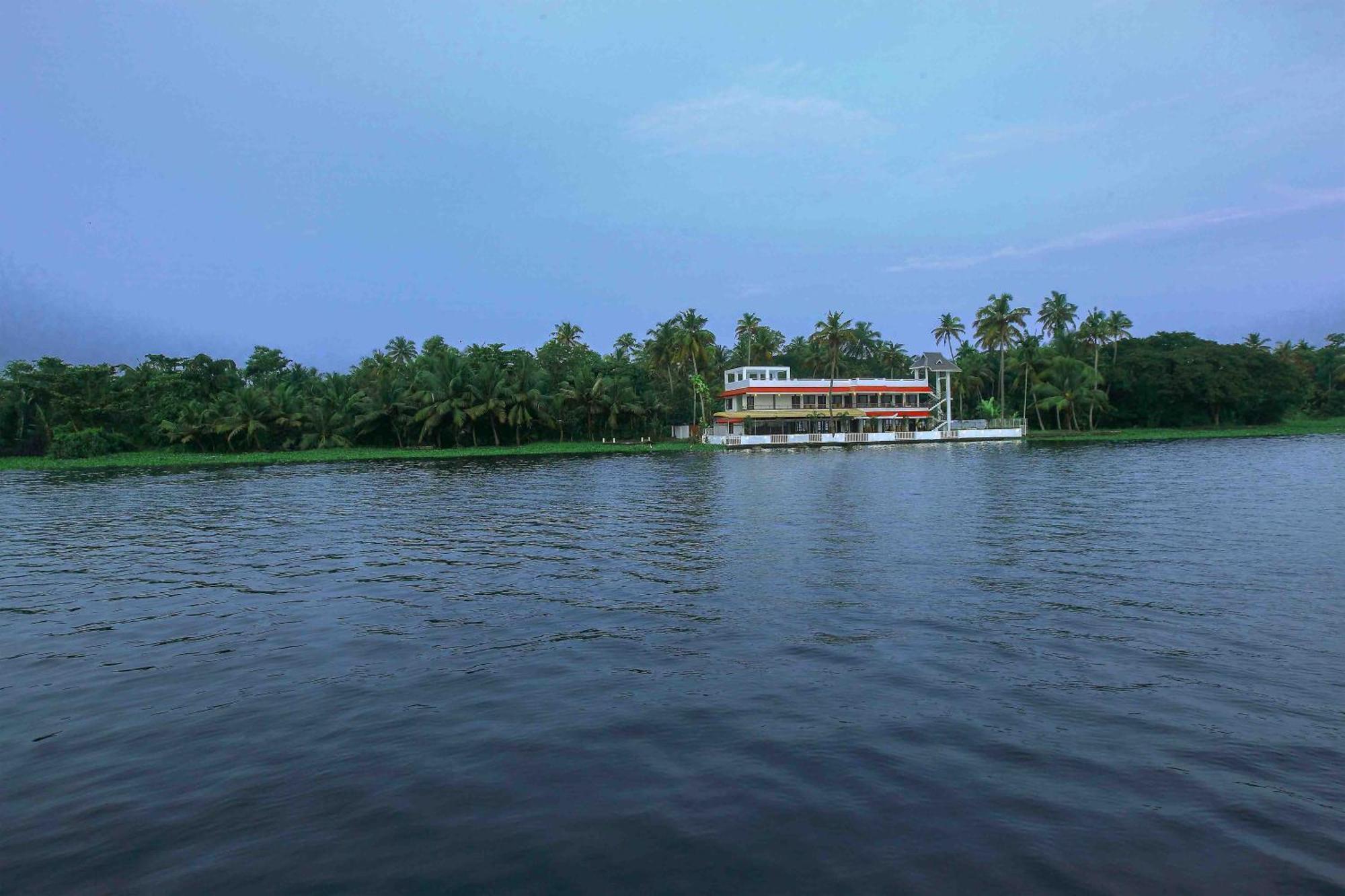Vembanad Village Backwater Resort Alappuzha Extérieur photo
