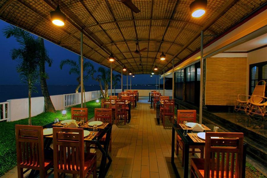 Vembanad Village Backwater Resort Alappuzha Extérieur photo