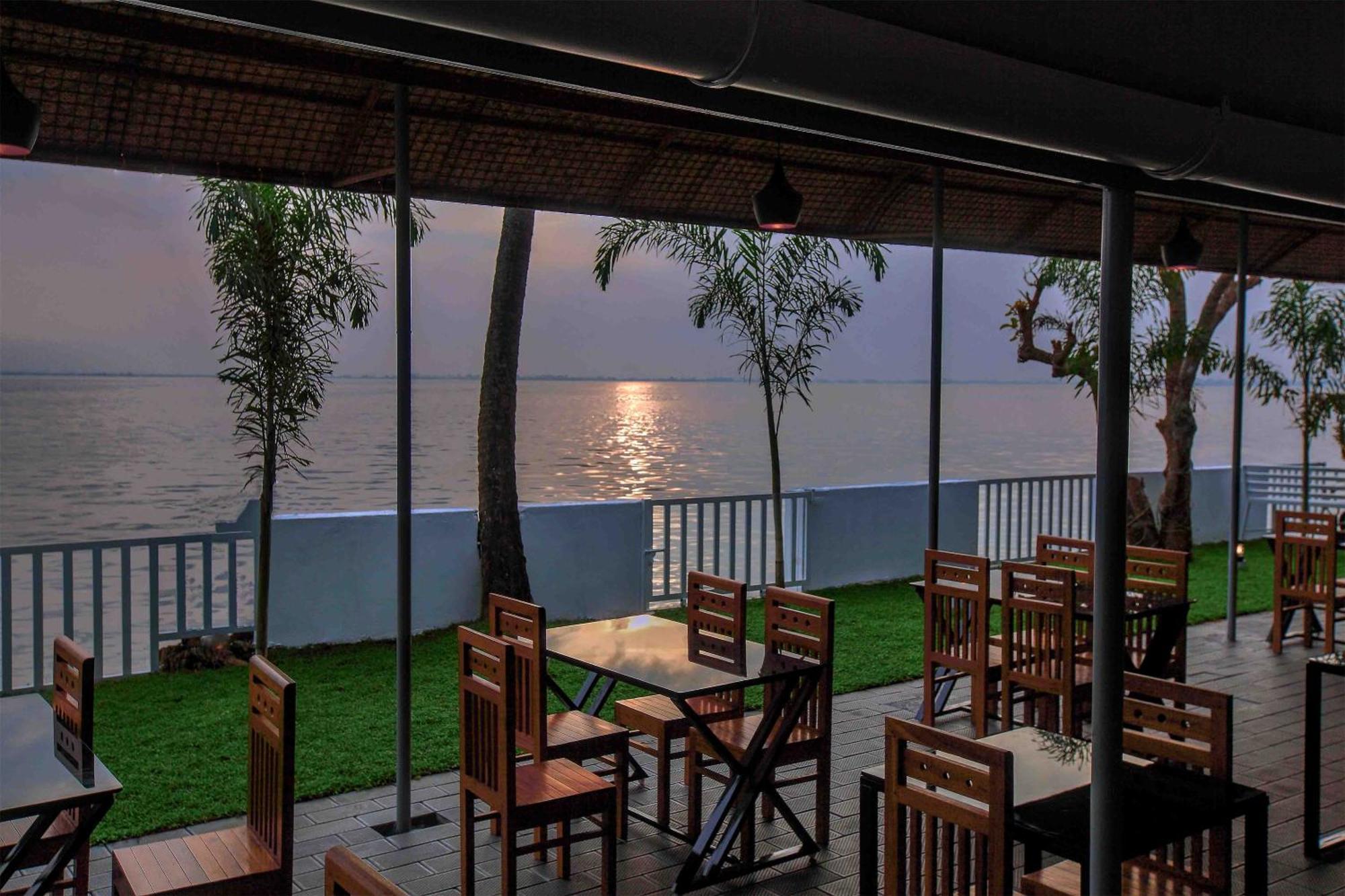 Vembanad Village Backwater Resort Alappuzha Extérieur photo