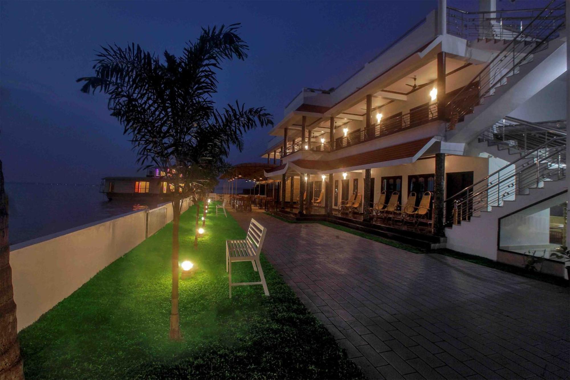 Vembanad Village Backwater Resort Alappuzha Extérieur photo